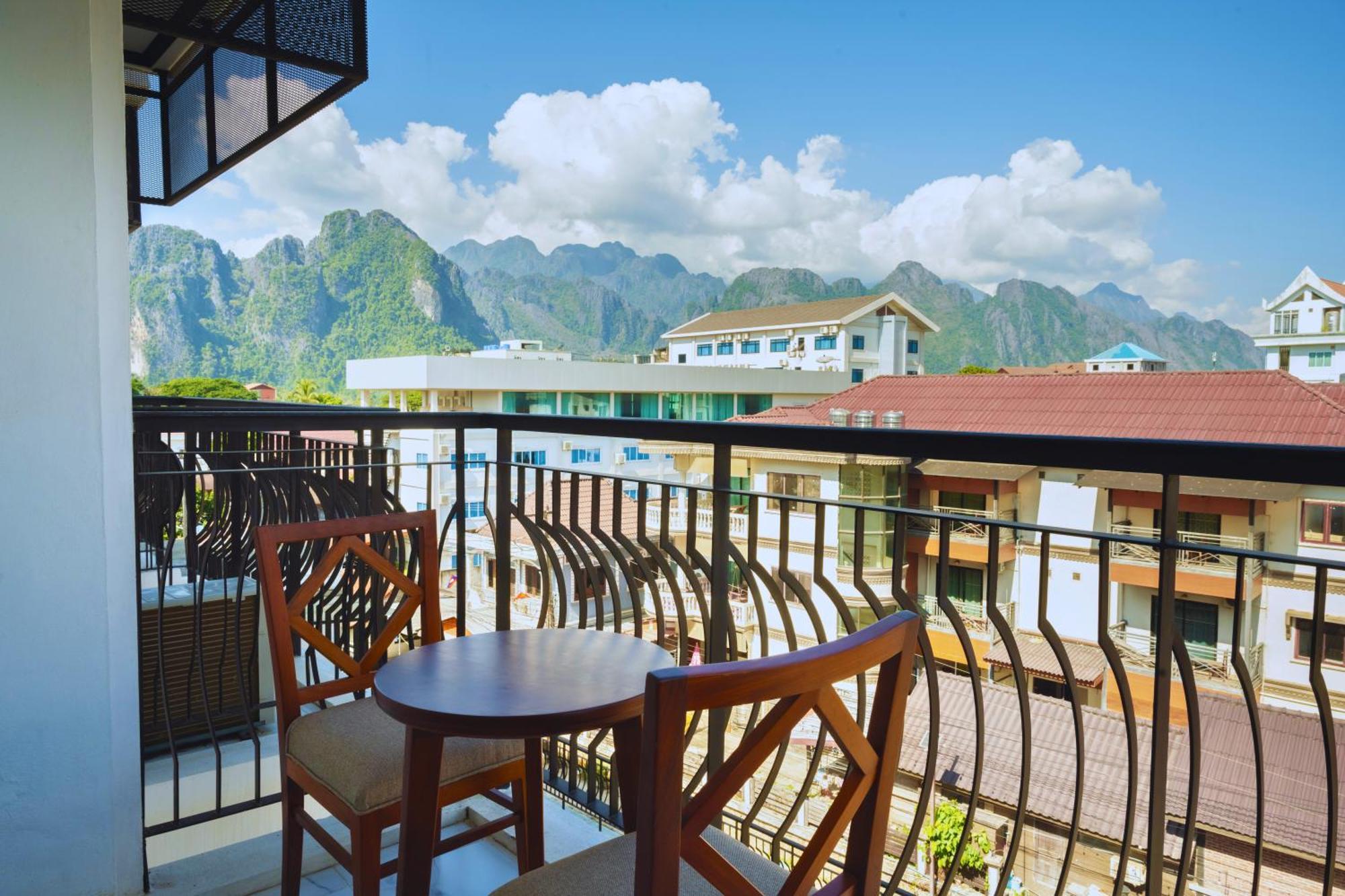 Oudomsin Vangvieng Hotel Vang Vieng Exterior foto